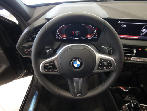 Bmw 118d msport 2 exterior + interior m 2.0 150cv 5p.