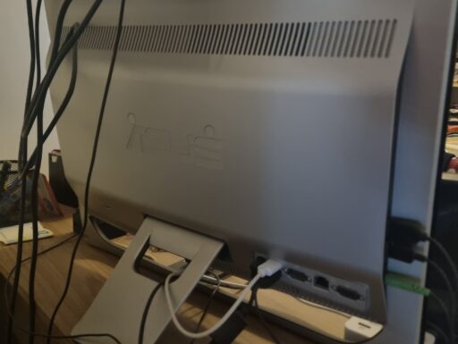 Pc asus da tavolo o all in on