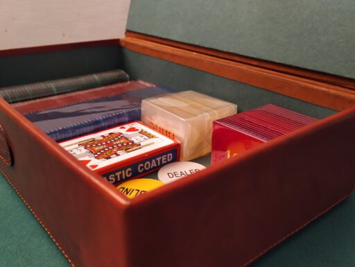 Scatola poker rivestita in cuoio