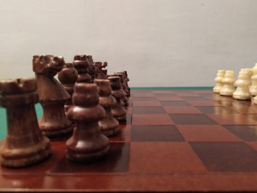 Scacchiera legno scacchi alabastro