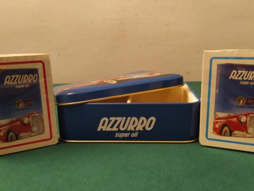 Scatola metallo ip con l’italia carte mercante in fiera