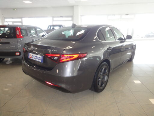 Alfa romeo giulia executive 2.2 td 160cv at8 euro 6d