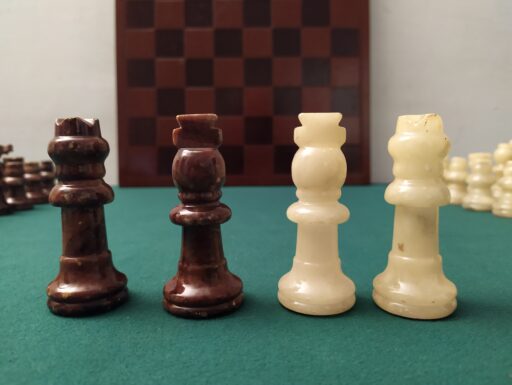 Scacchiera legno scacchi alabastro