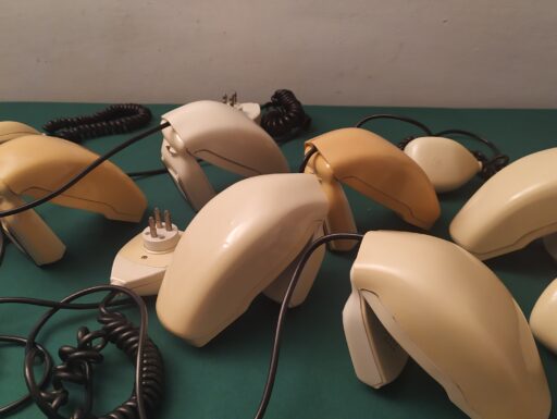 Telefoni d’epoca “grillo” anni 60/70