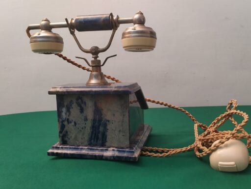 Telefono in marmo d’epoca