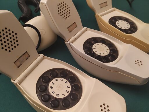 Telefoni d’epoca “grillo” anni 60/70