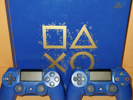 Ps4 slim days of play edizione limitata per collezionisti