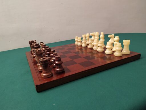 Scacchiera legno scacchi alabastro