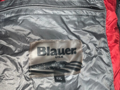 Blauer piumino