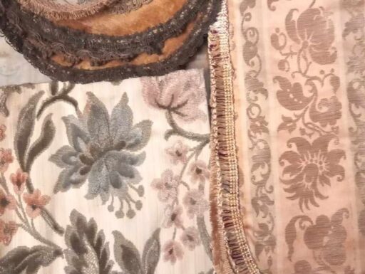 Velluti antichi per mobili e pizzi