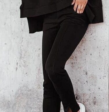 Tuta pantaloni e felpa nuovi con cartellino