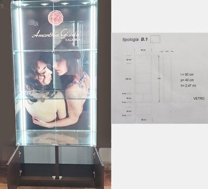 Set vetrine di diverse dimensioni, illuminate led