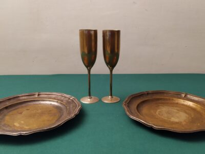 Piatti e calici d’epoca ottone metallo