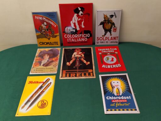 Targhe propagandistiche in metallo