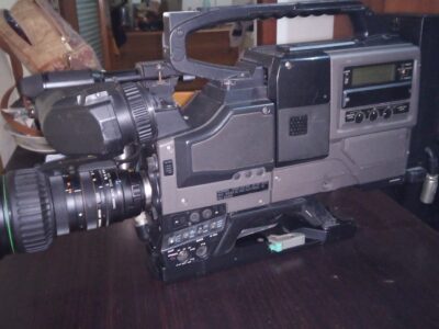 Videocamera jcv 3ccd s vhs gy