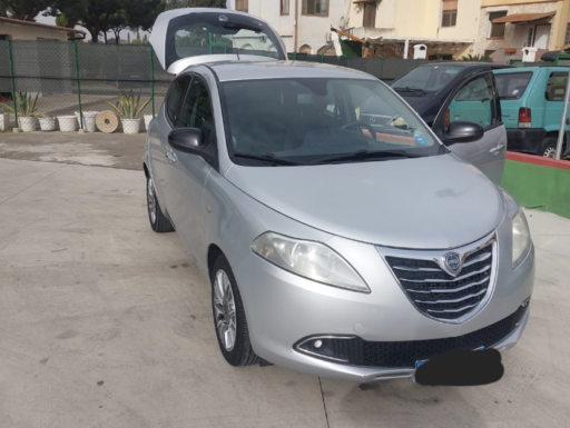 Lancia ypsilon