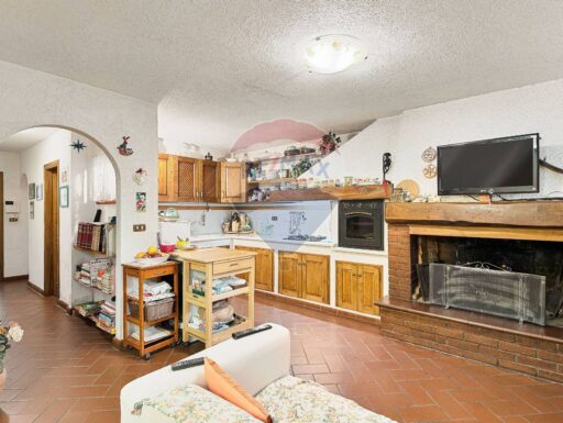 Villa in valdicastello