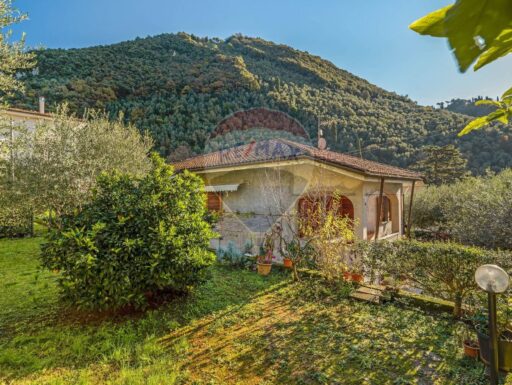 Villa in valdicastello