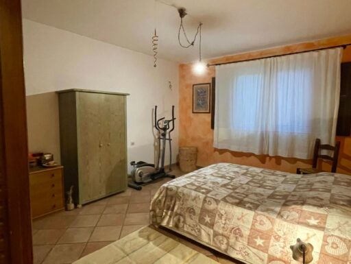 Casa indipendente con giardino