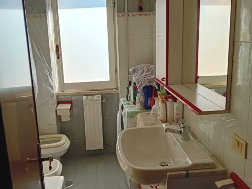 Appartamento 85 mt, terzo piano con ascensore