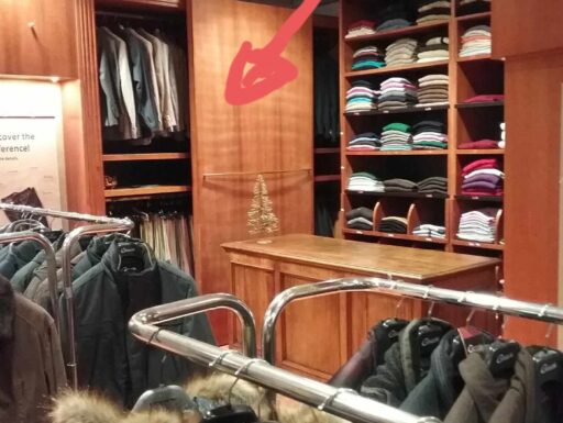 Armadi in legno con porte scorrevoli da smontare