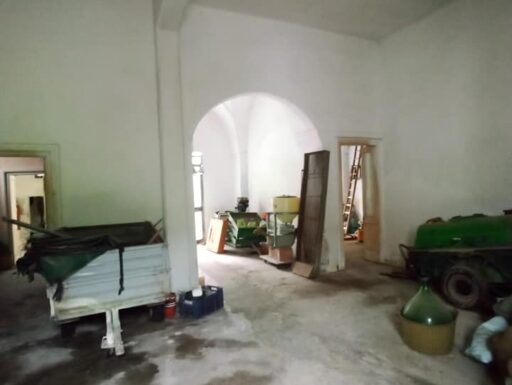 Casa san donaci (br) via vico regina elena n.63/65