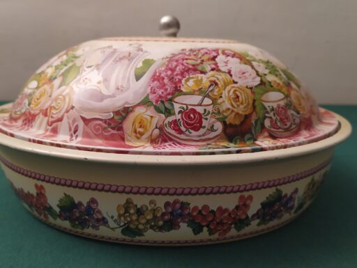 Contenitore rotondo in latta d’epoca