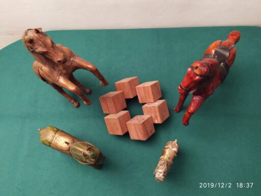 Cavalli cuoio e legno