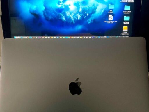 Macbook pro 15.3 i9 512 16giga
