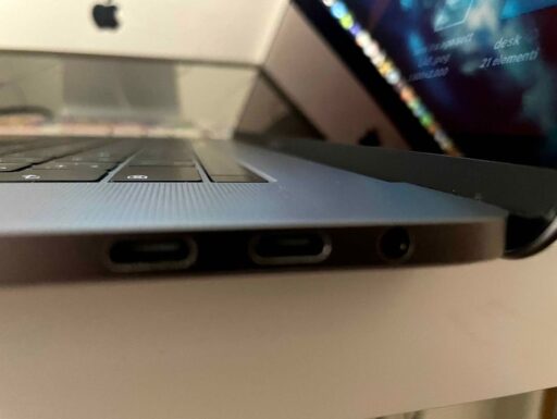 Macbook pro 15.3 i9 512 16giga