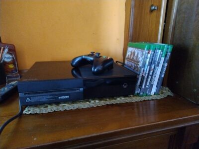 Xbox one 500gb pad e giochi del 2023