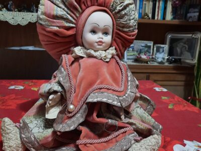 Bambole vintage ceramica 2 grandi 2 piccole