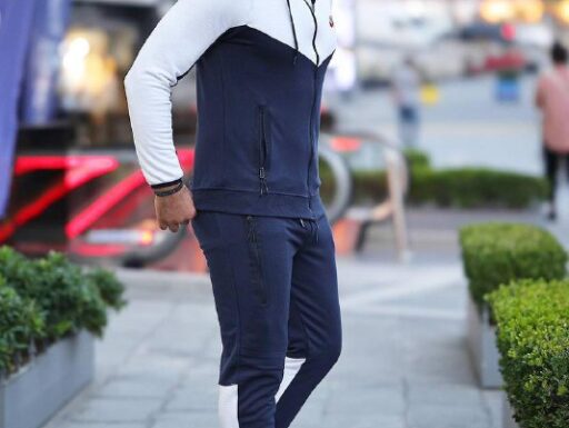 Tute nike tech – spedizione gratuita