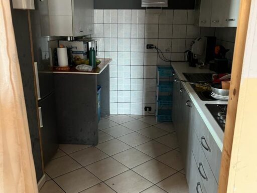 Casa indipendente di 3 livelli di 470m²