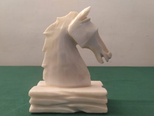 Teste di cavallo legno marmo