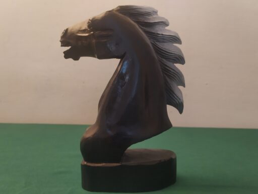 Teste di cavallo legno marmo