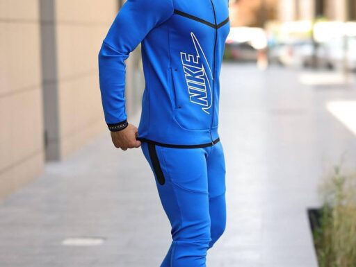 Tute nike tech – spedizione gratuita