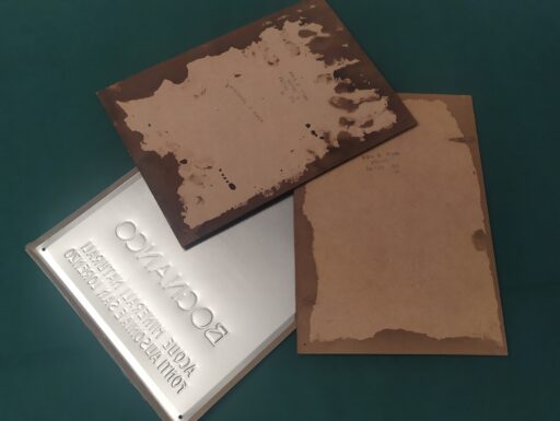 L’arte nella pubblicità antica-targhe legno e ferro