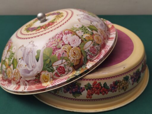 Contenitore rotondo in latta d’epoca