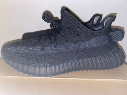 Yeezy 350 onyx