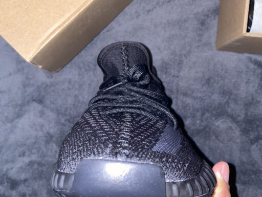 Yeezy 350 onyx