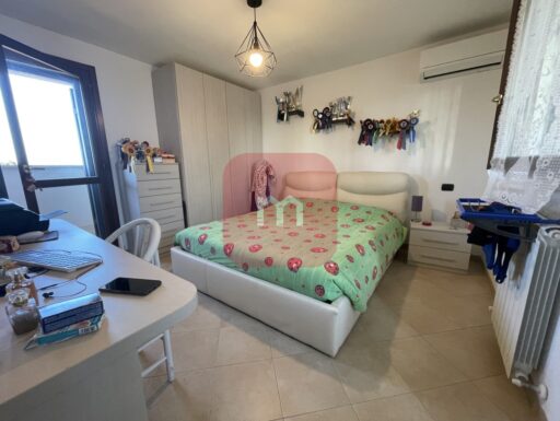 Villino fuori terra in esafamiliare fiumicino