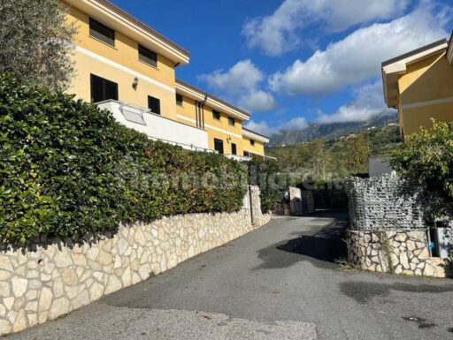 Case a 200 mt dal mare