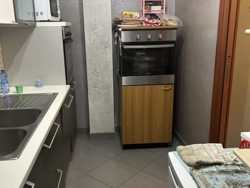 Casa indipendente di 3 livelli di 470m²