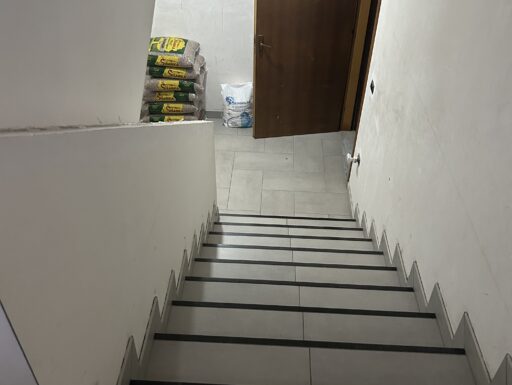 Casa indipendente di 3 livelli di 470m²