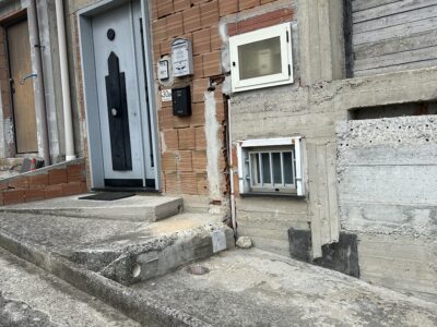 Casa indipendente di 3 livelli di 470m²