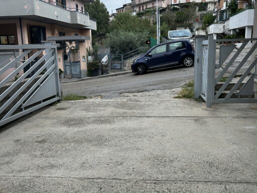 Casa indipendente di 3 livelli di 470m²