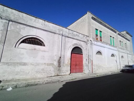 Complesso edilizio in san donaci br