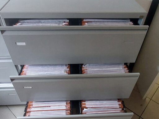 Cassettone in metallo per cartelline appendibili