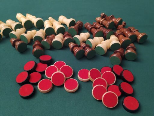 Pedine e pezzi scacchi-pietra di marmo onice